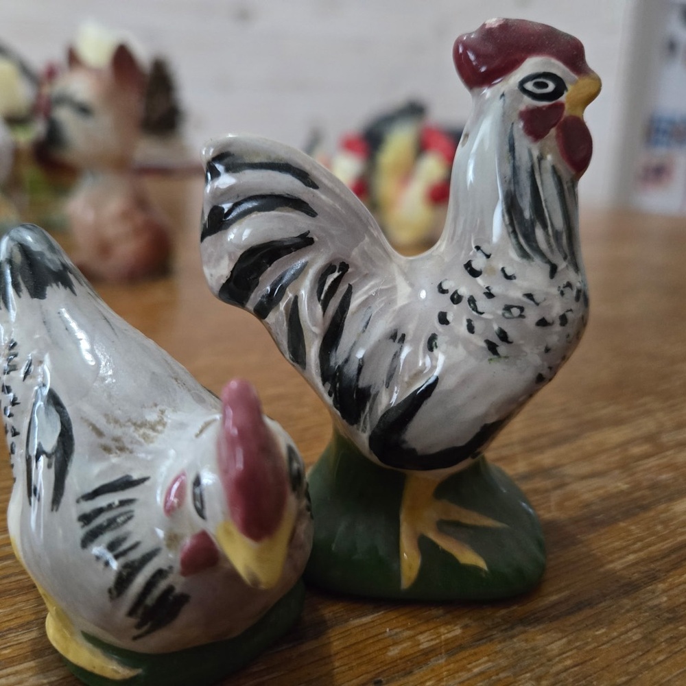 vintage ceramic rooster and hen salt and pepper shakers.